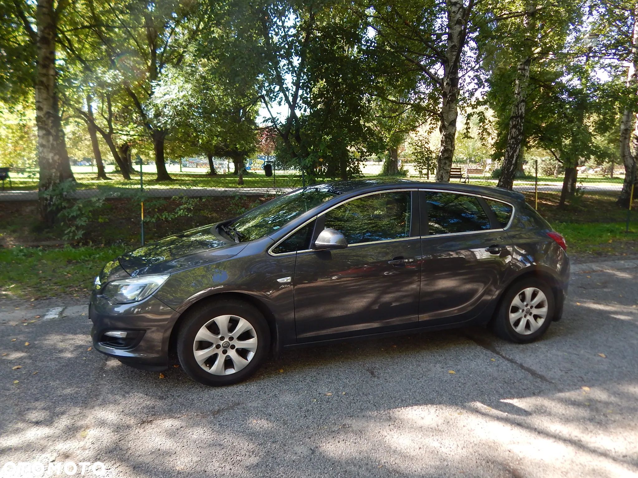 Opel Astra IV 1.4 T Active - 1
