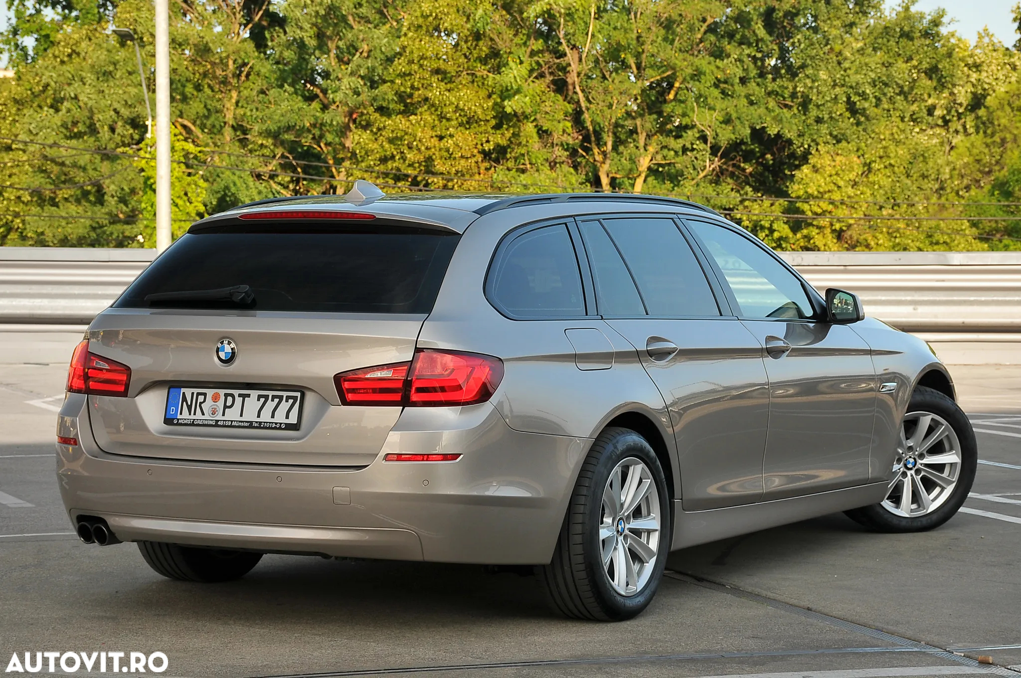 BMW Seria 5 520d Aut. - 11