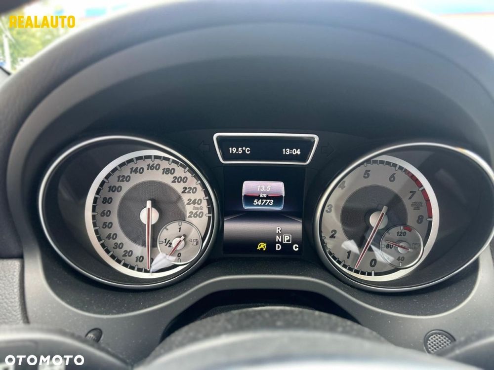 Mercedes-Benz GLA - 30