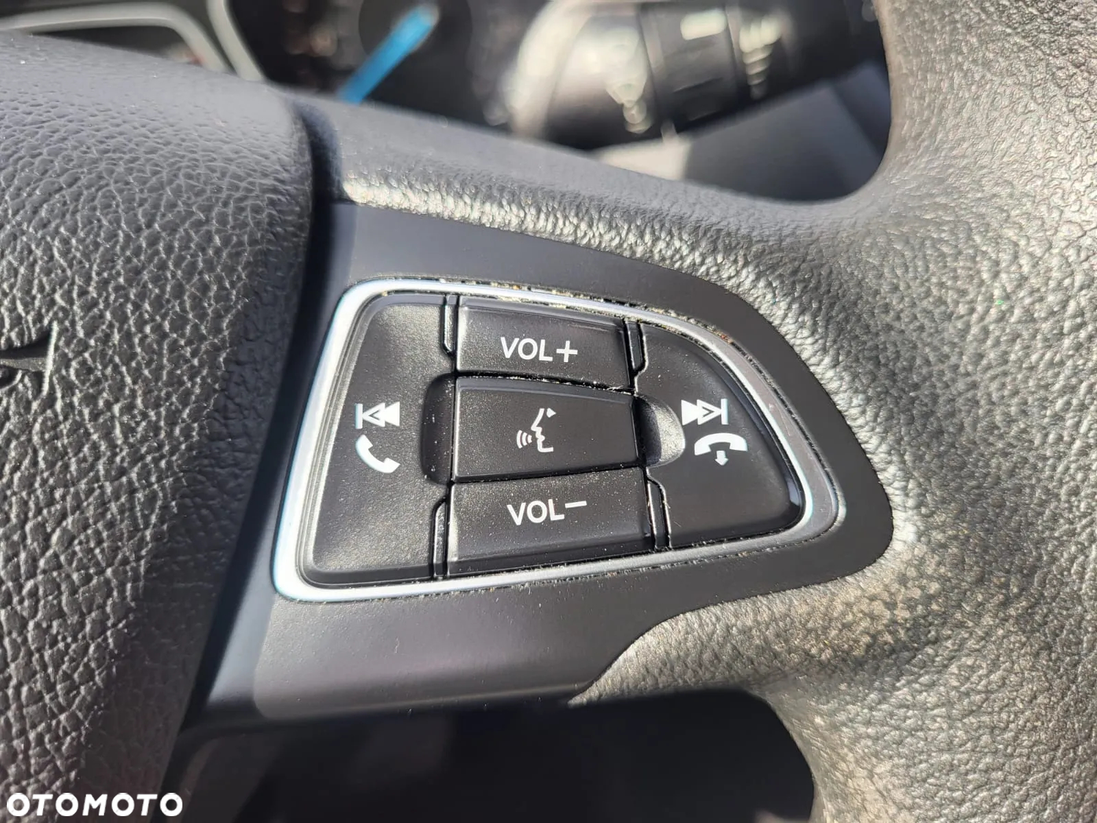 Ford Kuga - 13