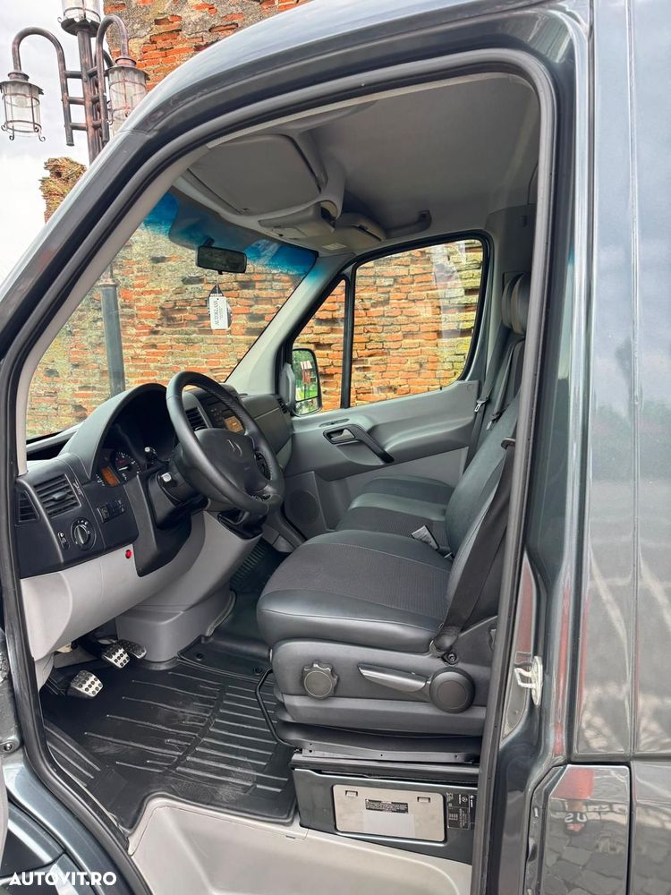 Mercedes-Benz Sprinter (BlueTec) 906.211 - 8