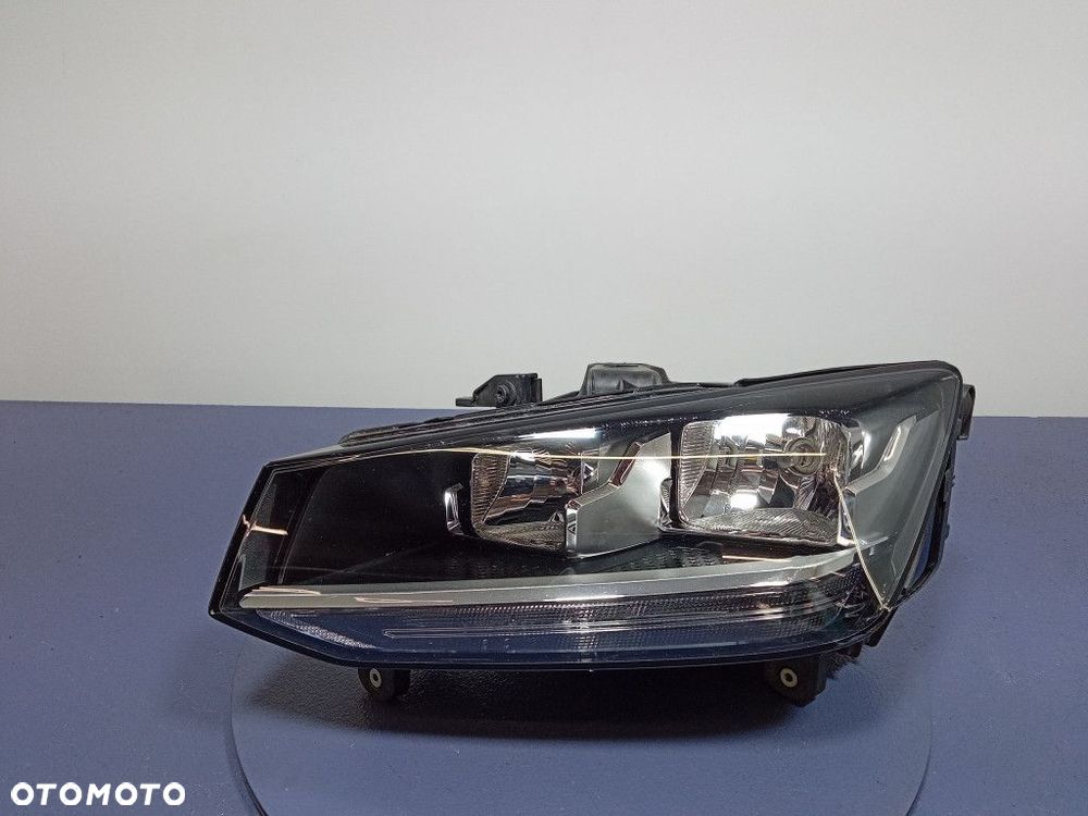 AUDI Q2 REFLEKTOR LEWY LAMPA PRZEDNIA EU  81A941003 - 1