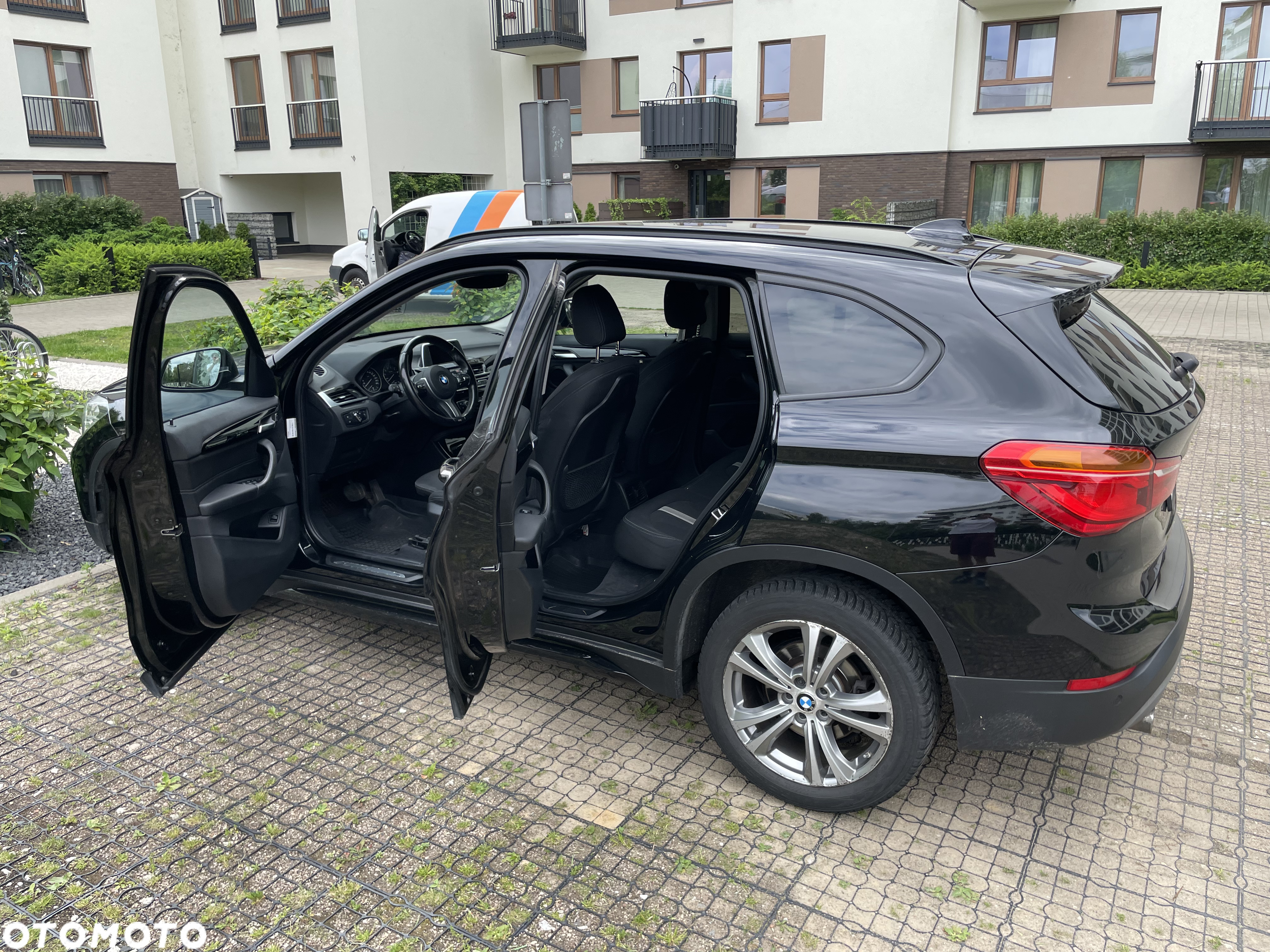 BMW X1 sDrive20i Sport Line - 23