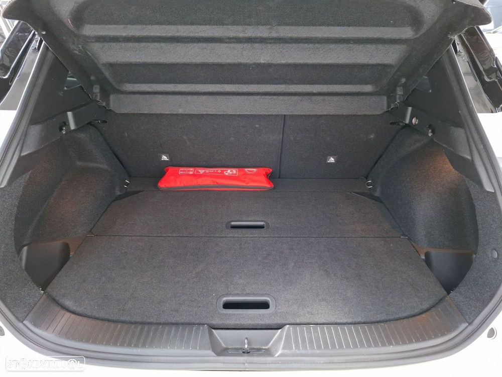 Nissan Qashqai 1.3 DIG-T N-Connecta LED+SKY Xtronic - 25