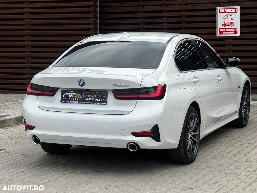 BMW Seria 3 330e Aut. Luxury Line - 11