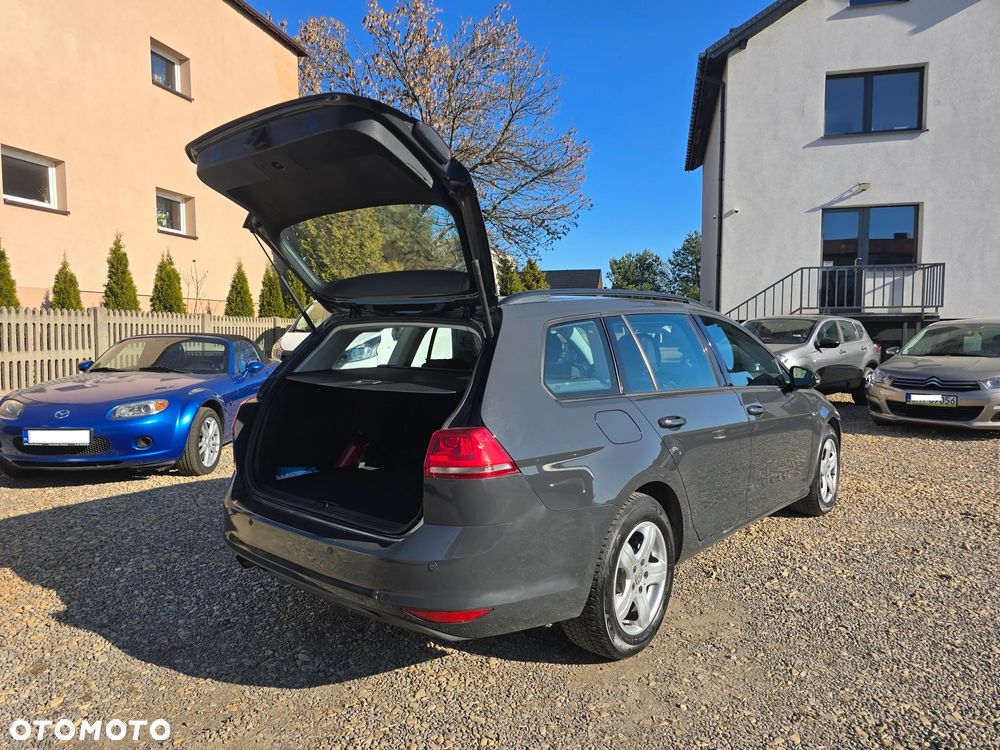 Volkswagen Golf 1.2 TSI BMT Comfortline - 30