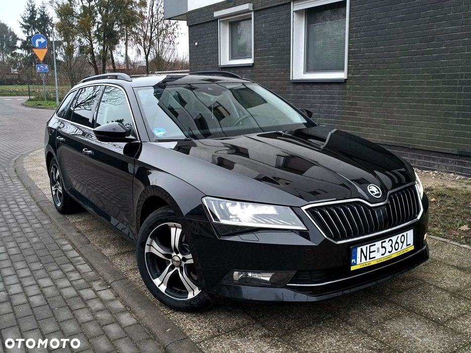 Skoda Superb 2.0 TDI Ambition DSG7 - 6