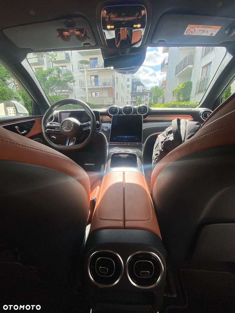Mercedes-Benz GLC 300 4Matic 9G-TRONIC AMG Line Advanced - 13