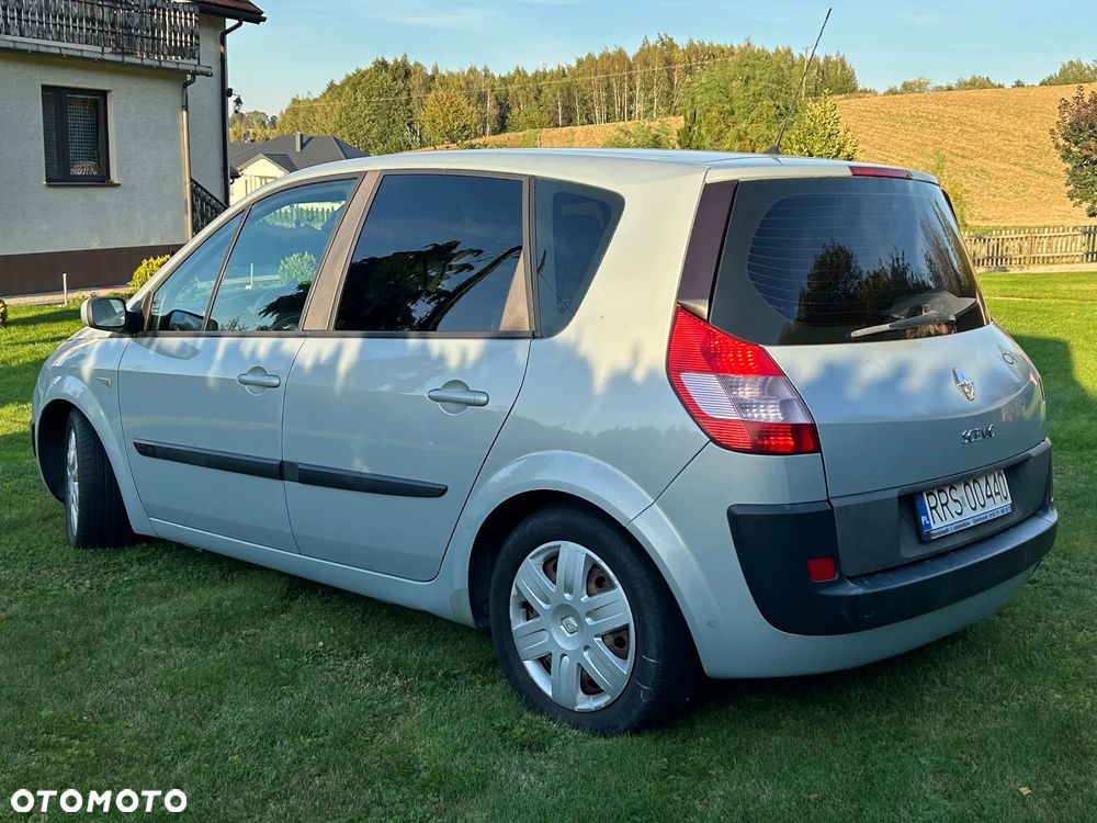 Renault Scenic 2.0 Confort Authentique - 16