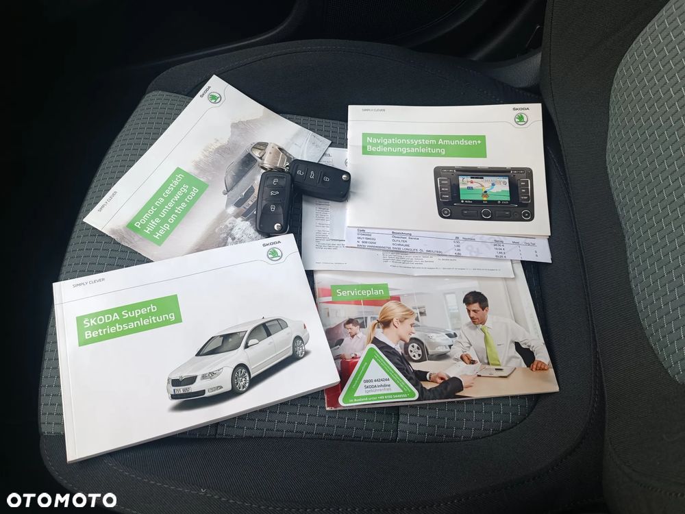 Skoda Superb 2.0 TSI DSG Exclusive - 32