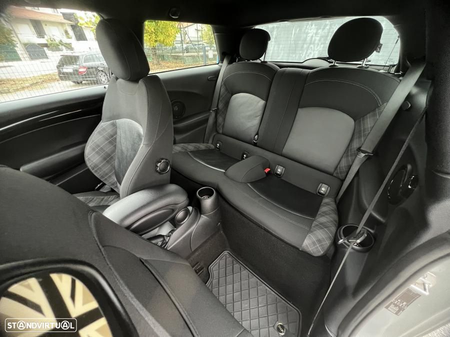 MINI 3 Portas Cooper D - 23