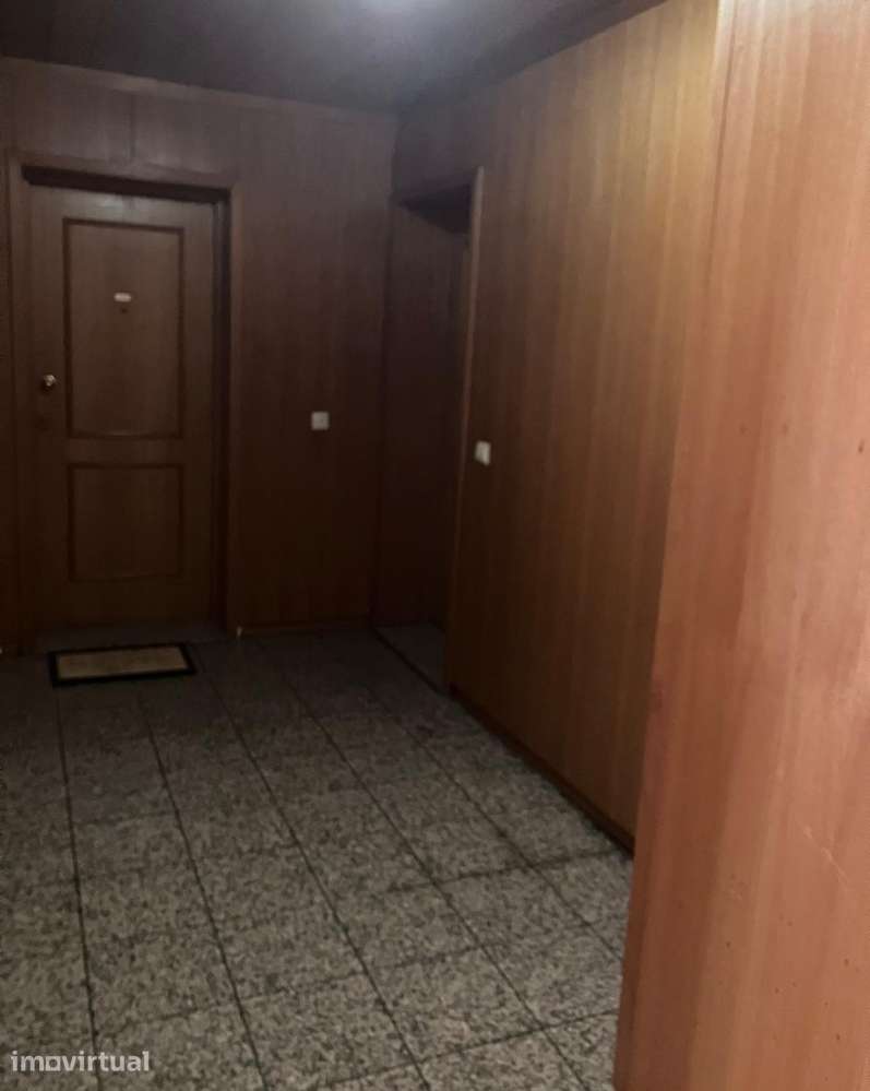 Apartamento T2 com garagem e terraço em Rio Tinto - Grande imagem: 3/32