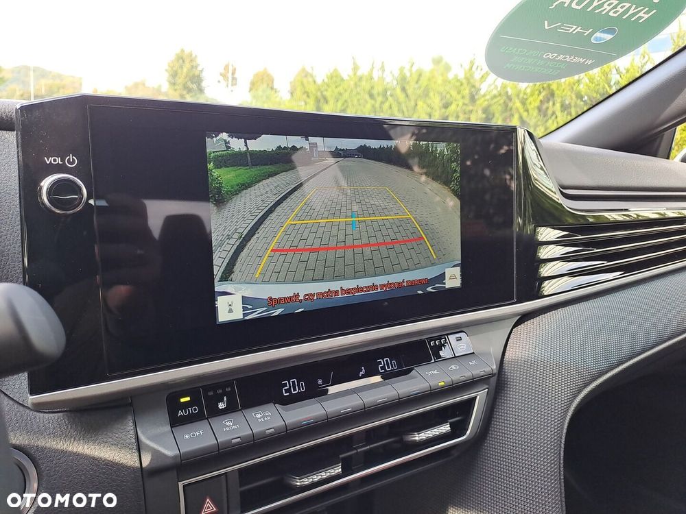 Toyota Camry - 25