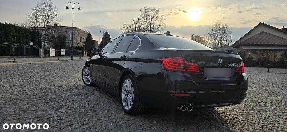 BMW Seria 5 525d - 9