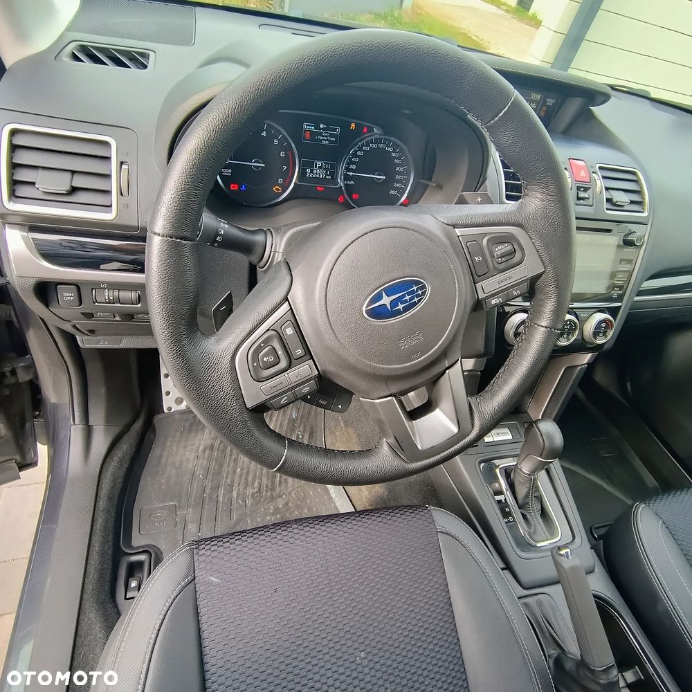 Subaru Forester 2.0 XT Comfort Lineartronic - 10