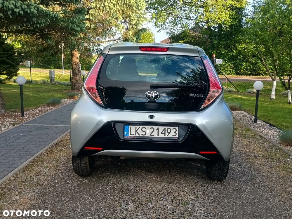 Toyota Aygo x-play - 6