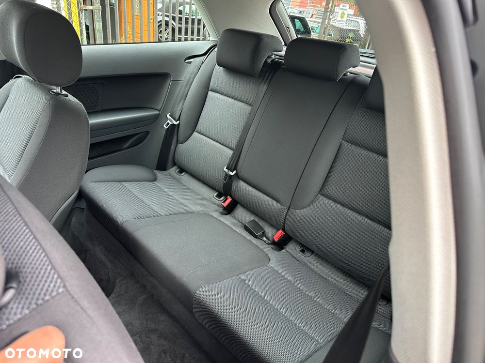 Audi A3 3-drzwiowe 1.6 Ambiente - 25