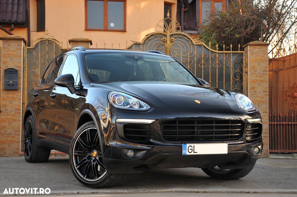 Porsche Cayenne Hybrid 3.0 L S E - 1