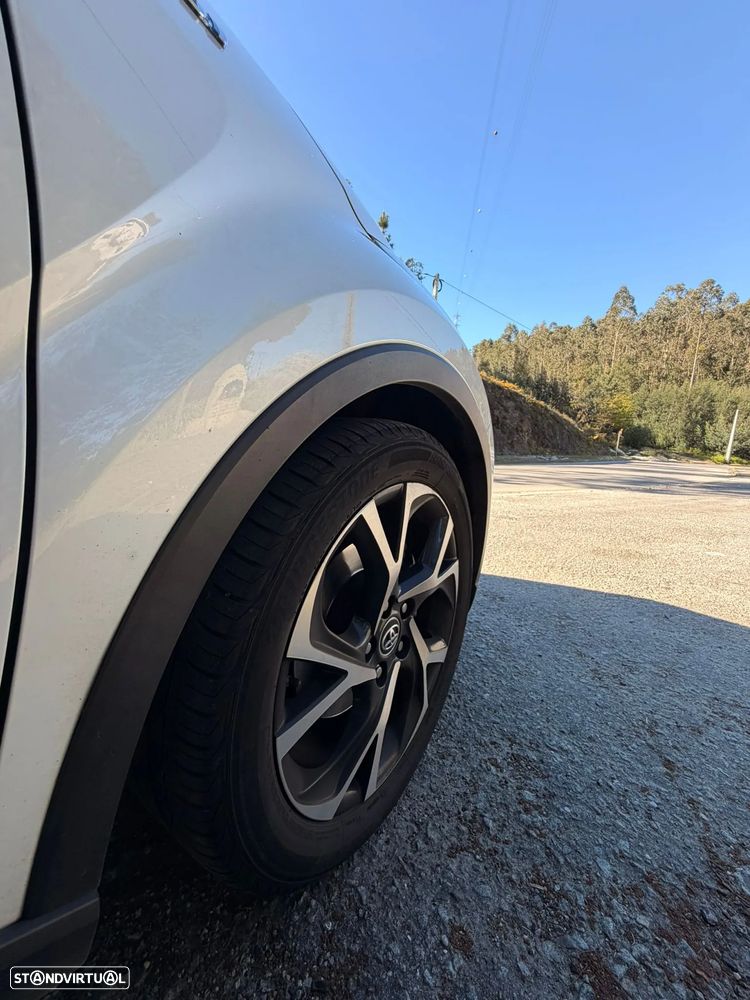 Toyota C-HR 1.8 HSD Exclusive+P.Luxury - 9