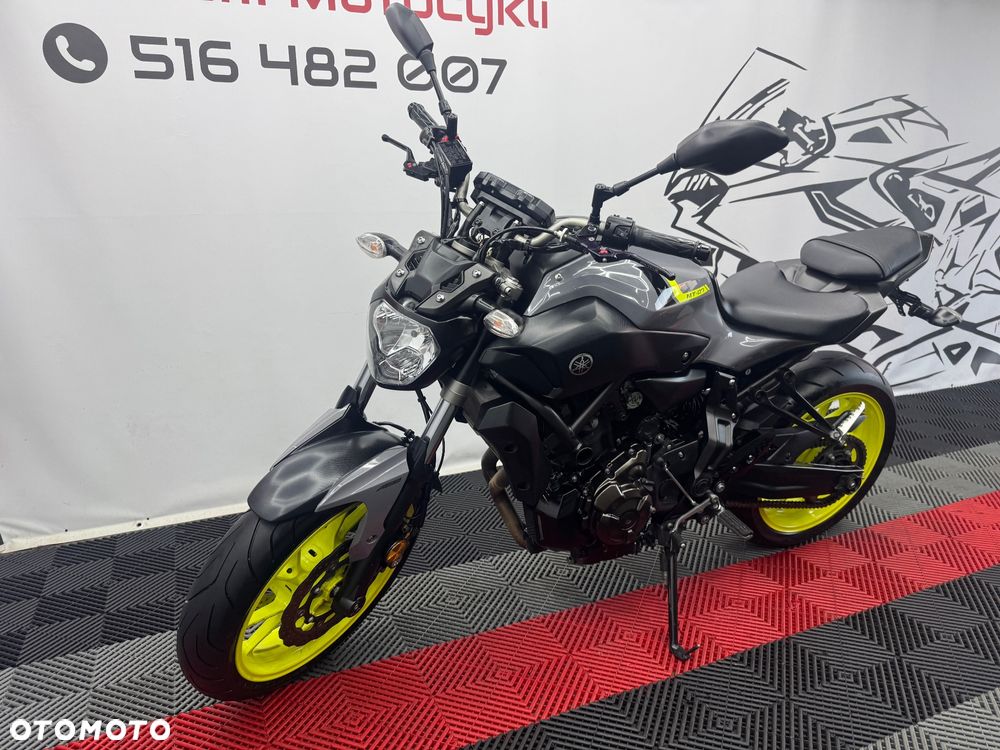 Yamaha MT - 7