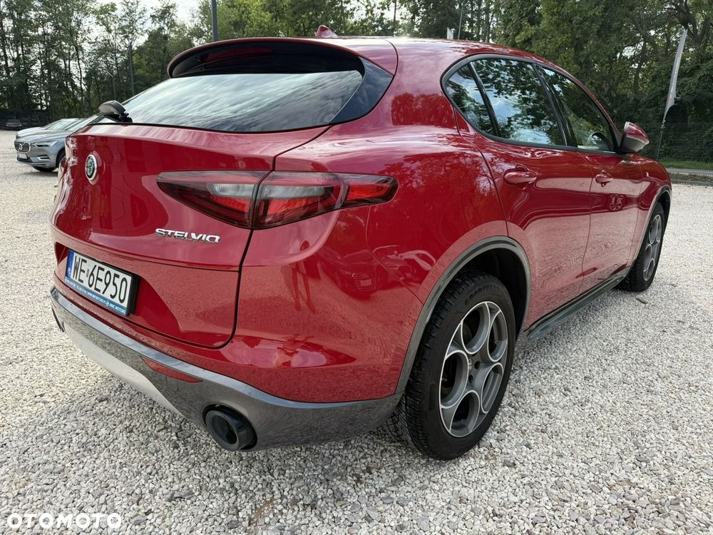 Alfa Romeo Stelvio 2.0 Turbo TI Q4 - 19