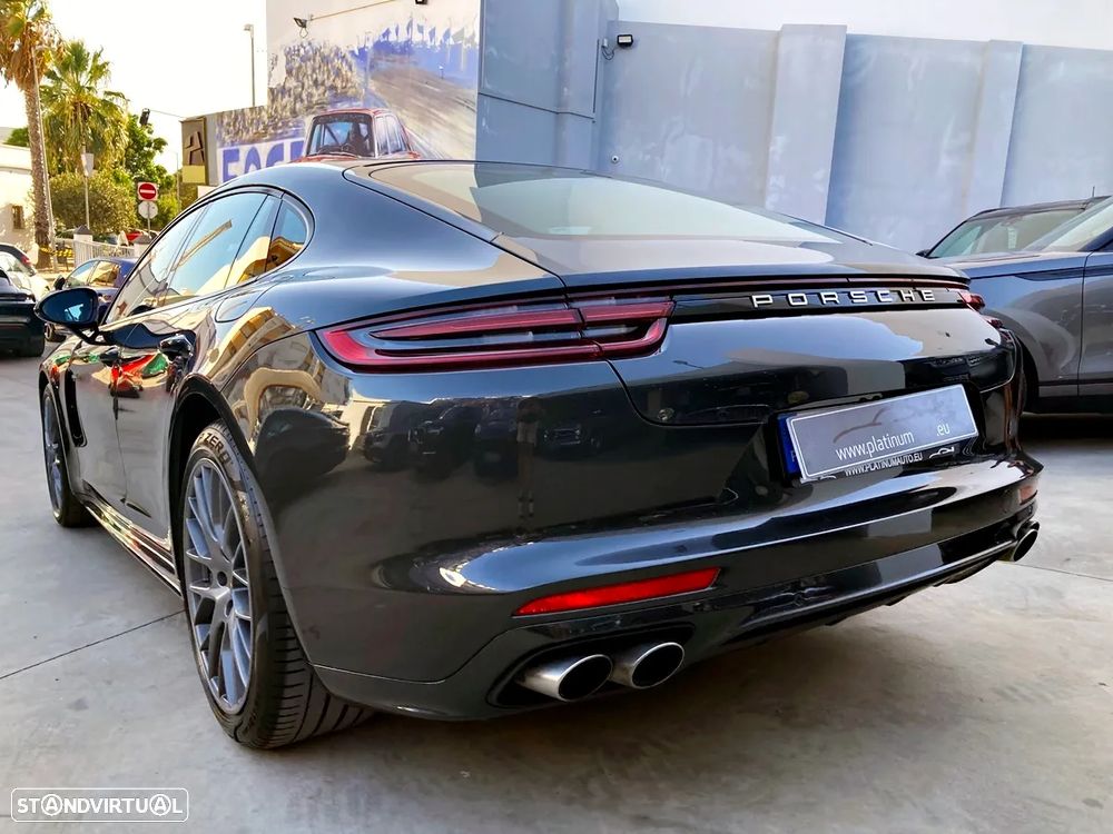 Porsche Panamera 4 E-Hybrid - 5