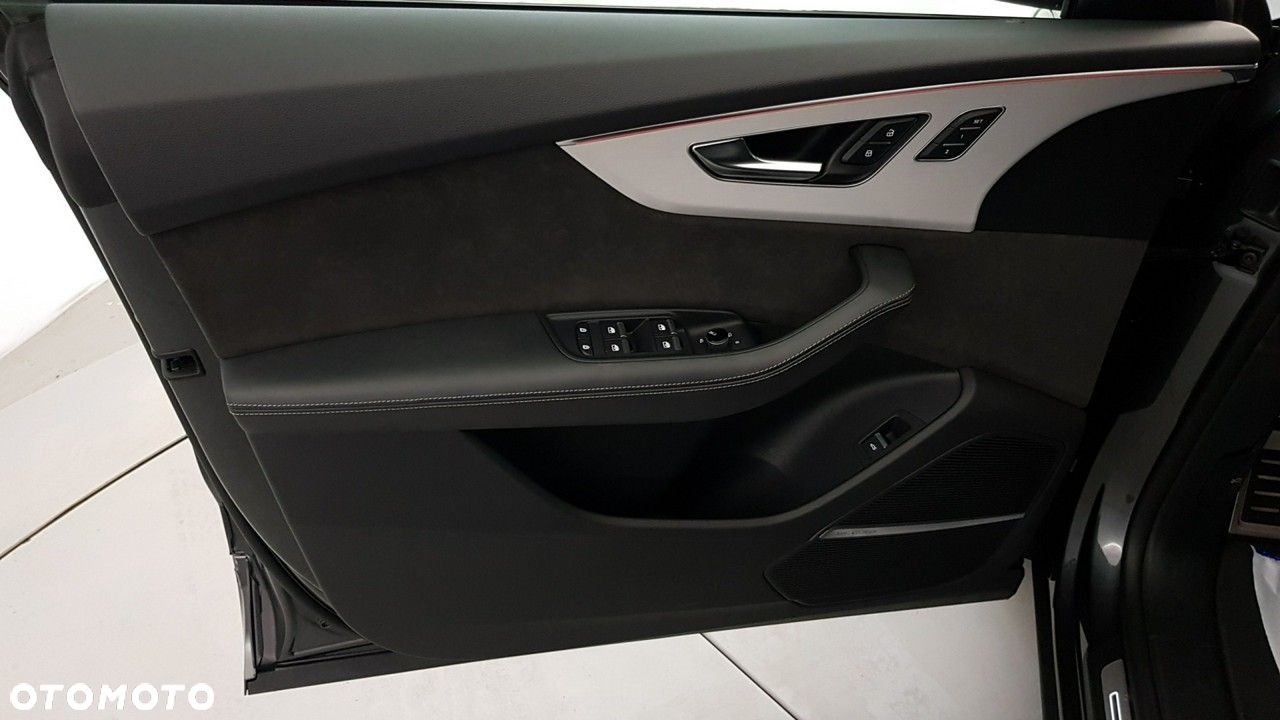 Audi Q8 - 16