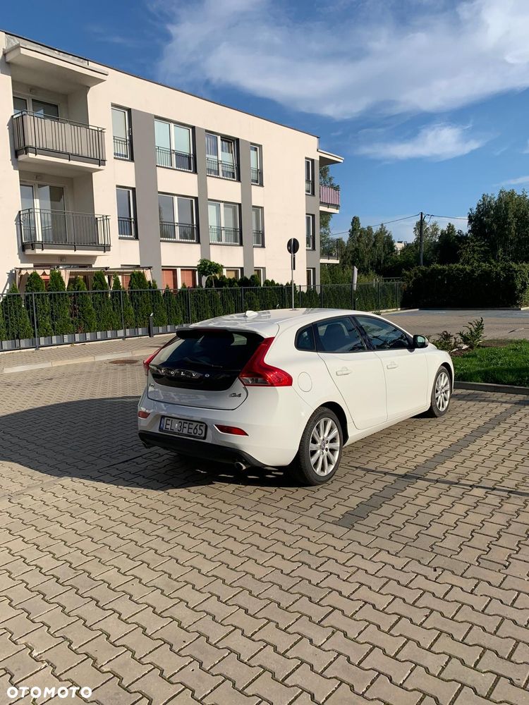 Volvo V40 D4 Kinetic - 5
