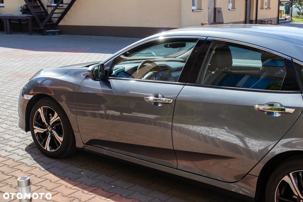 Honda Civic 1.5 T Executive - 17