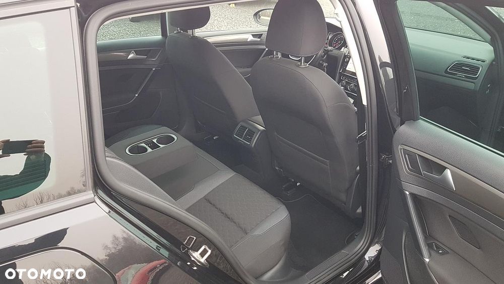 Volkswagen Golf 1.6 TDI SCR DSG Join - 31