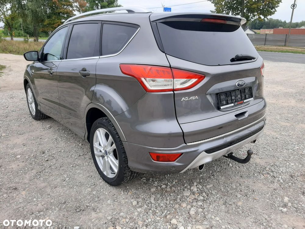 Ford Kuga 2.0 TDCi 2x4 Titanium - 10