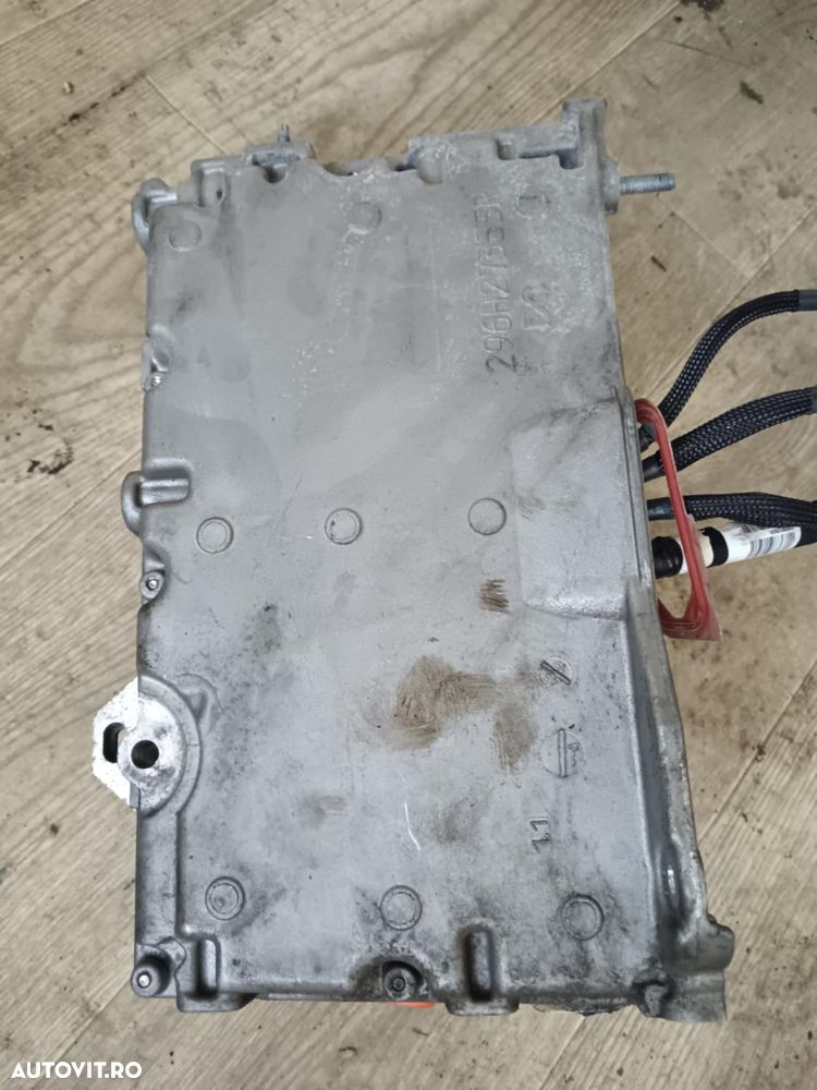 Convertizor Renault Zoe cod 296G95974R, 296h27355r cu defect la mufa - 2