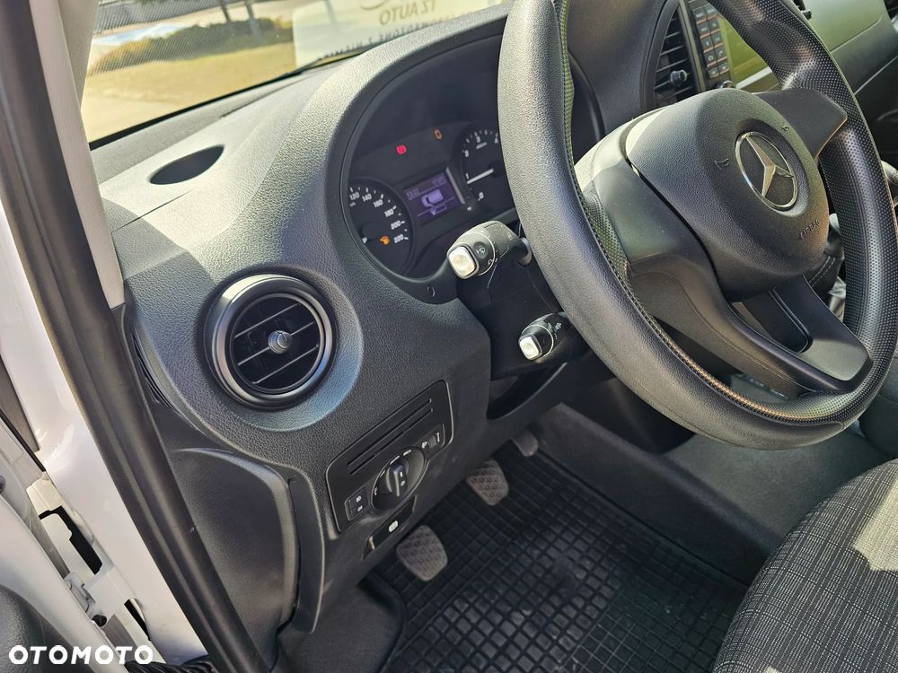 Mercedes-Benz Vito - 38