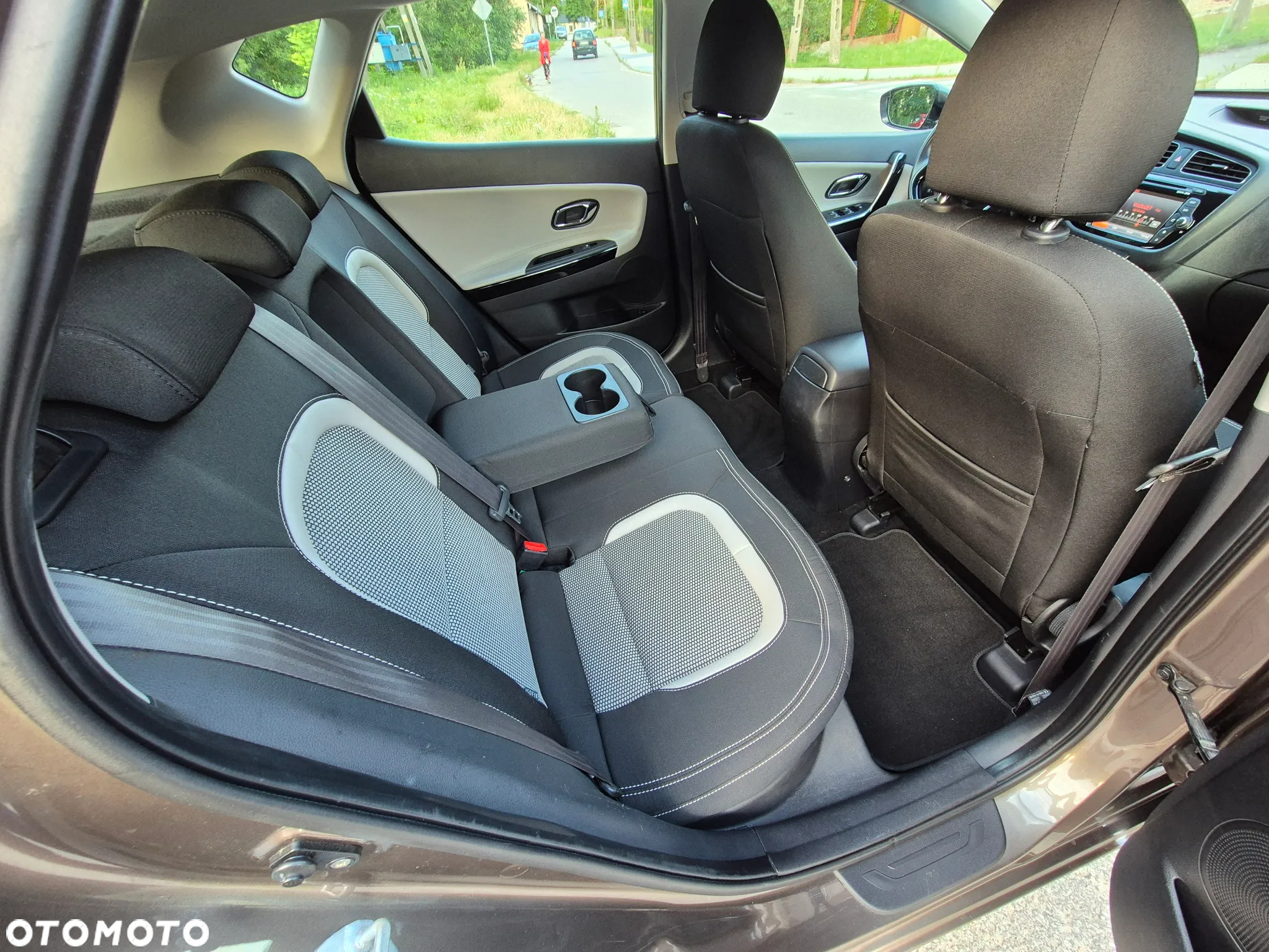 Kia Ceed Cee'd 1.6 GDI Business Line - 8