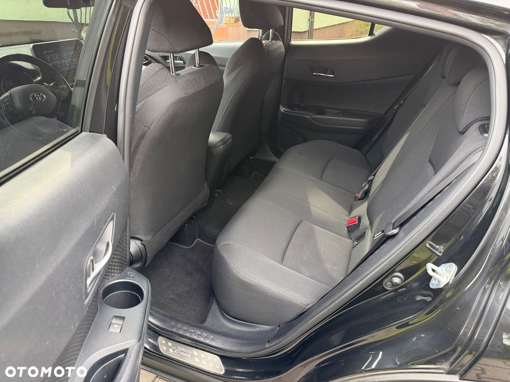 Toyota C-HR 1.2 Turbo Team Deutschland - 22