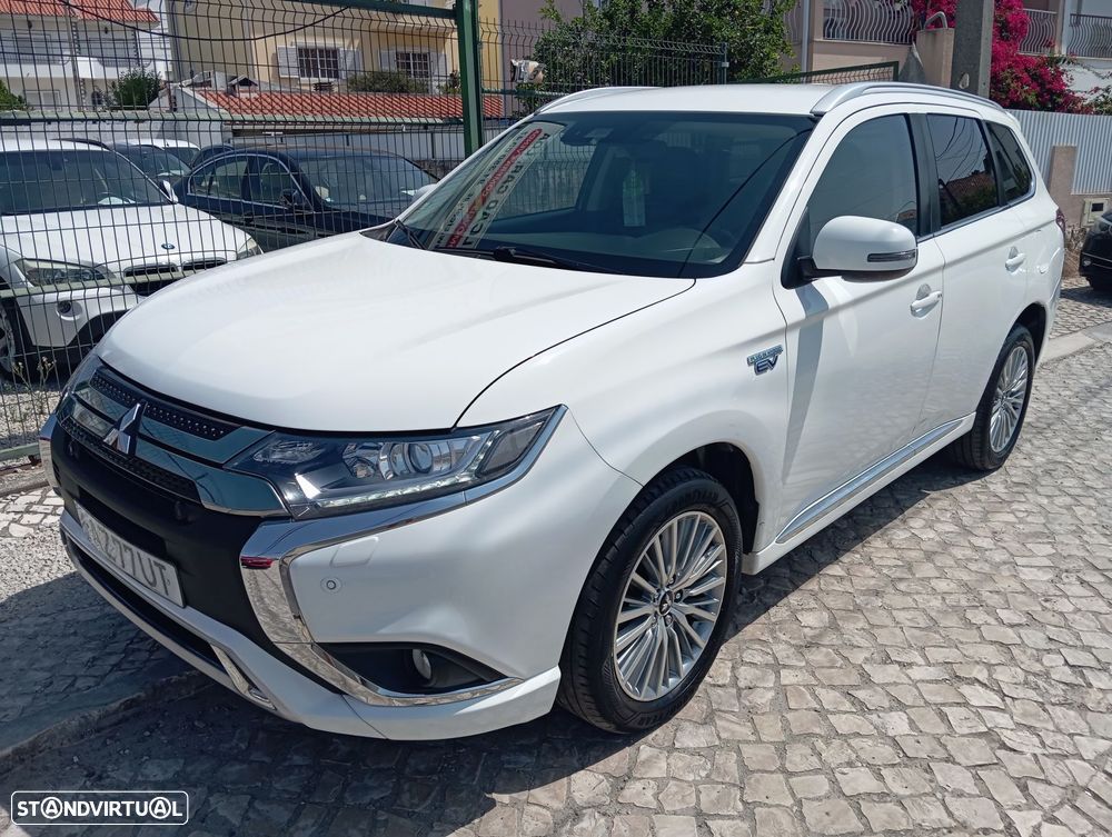 Mitsubishi Outlander 2.4 4WD Plug-In Hybrid Spirit+ - 1