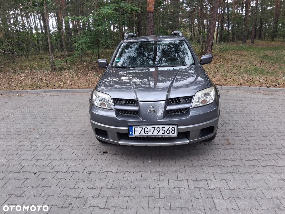 Mitsubishi Outlander 2.4 4WD Intense - 9