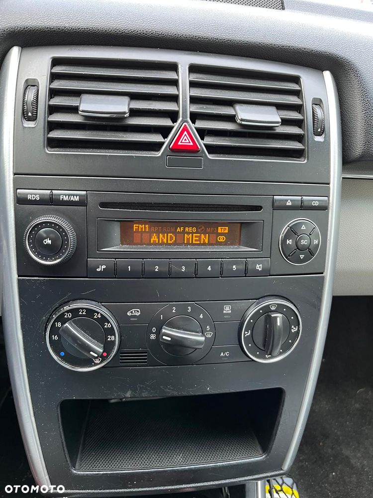 Mercedes-Benz Klasa B 180 CDI - 14