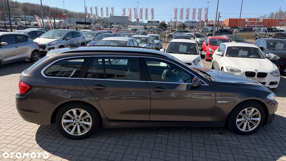 BMW Seria 5 520d Luxury Line - 17
