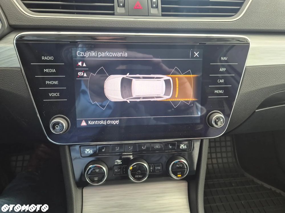 Skoda Superb 1.5 TSI Ambition DSG - 21