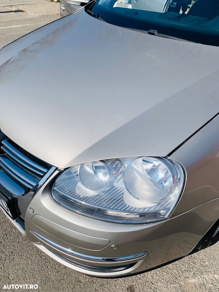 Volkswagen Jetta 1.6 Comfortline - 12