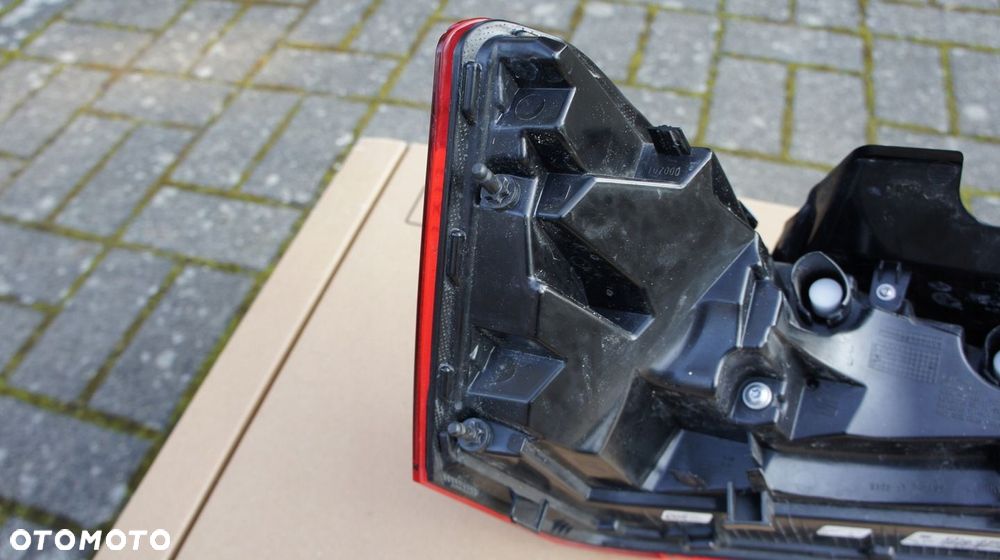 TYLNA PRAWA LAMPA CUPRA BORN LED - 5
