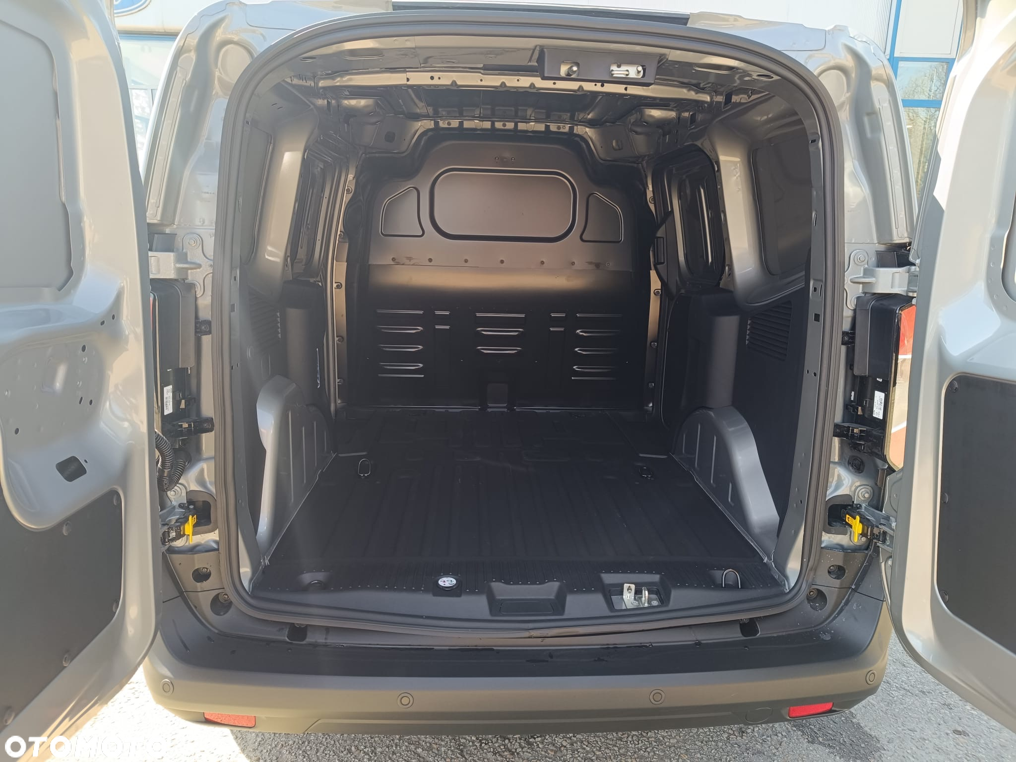 Ford Transit Courier 1.5 ecoblue 100KM M6 - 7