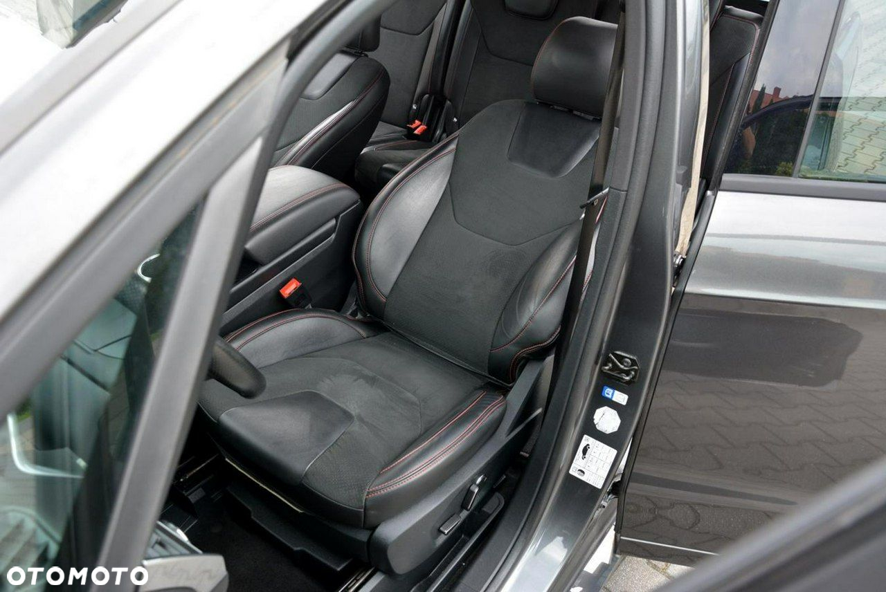 Ford S-Max - 23