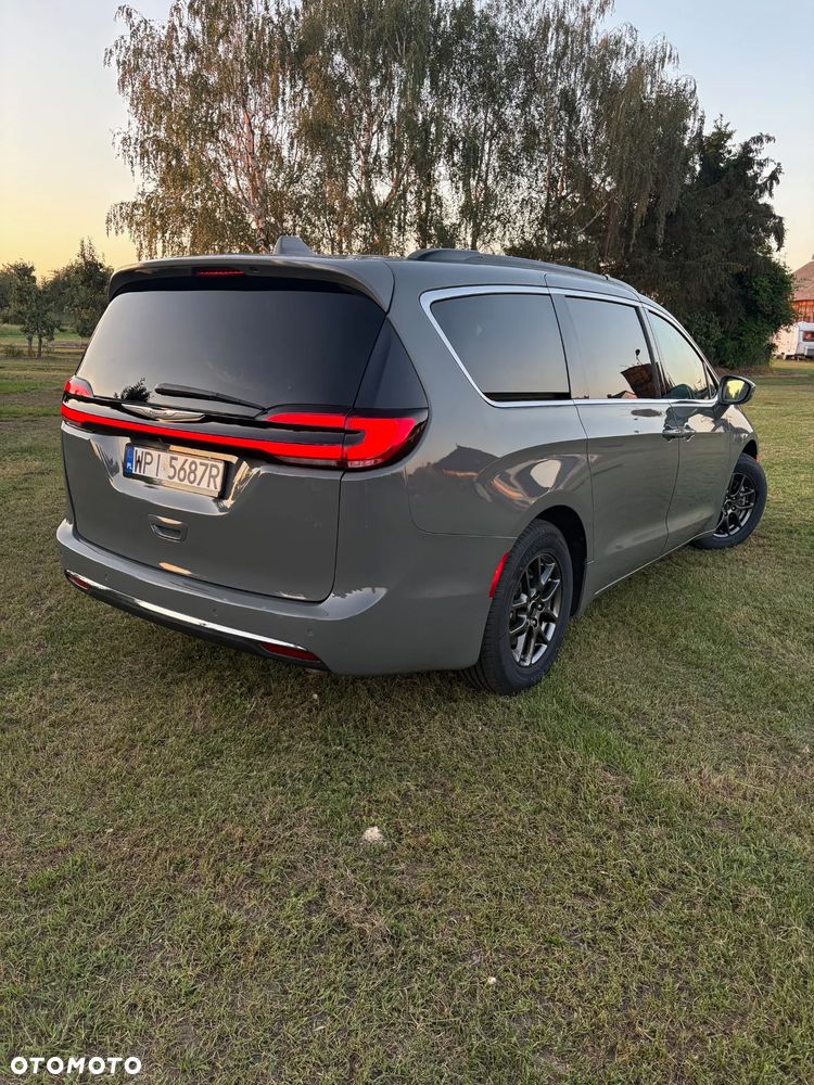 Chrysler Pacifica - 4