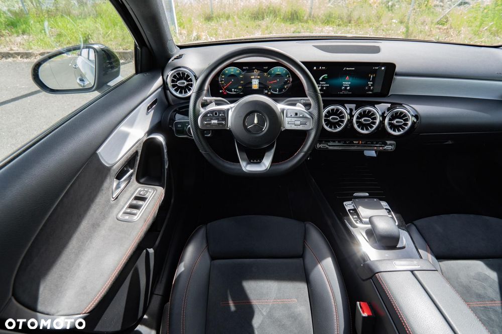 Mercedes-Benz Klasa A 200 AMG Line 7G-DCT - 12