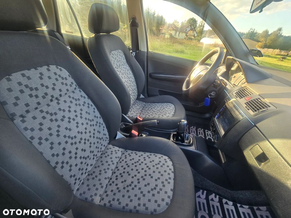 Skoda Fabia - 23