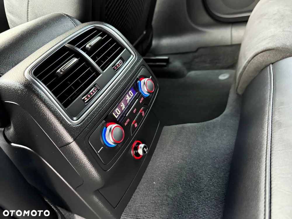 Audi A6 Avant 2.0 TDI quattro S tronic - 28