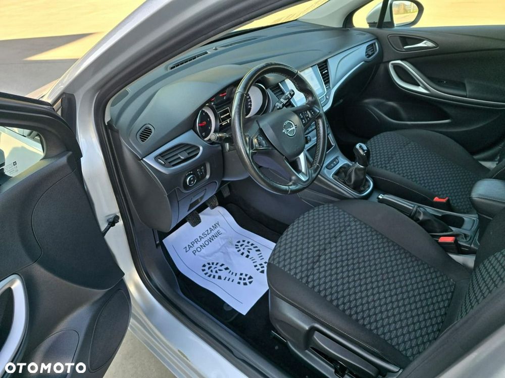 Opel Astra - 32