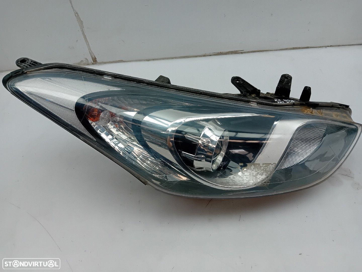Ótica / farol direita HYUNDAI i30 (GD) - 1